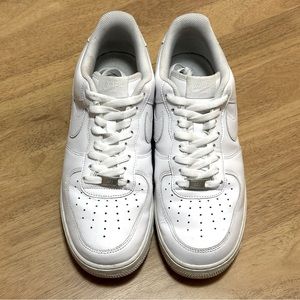 Air Force 1 Lows Triple White